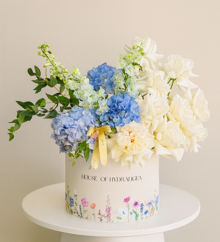 Coconut Ice Flowers – Elegant Gift Box | Order Flowers for Delivery Dubai