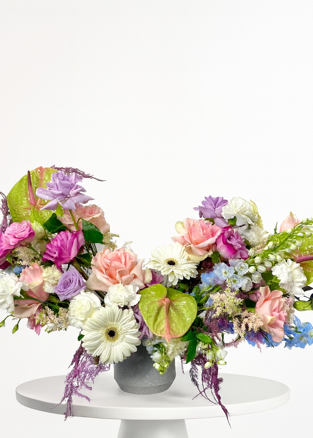 Vienna Vase– Dutch Carnation & Anthurium Flowers | Flowers in Dubai Online