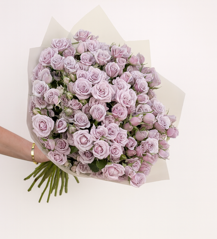 Lilac Petit spray Roses Flowers  | Same Day Florist Dubai