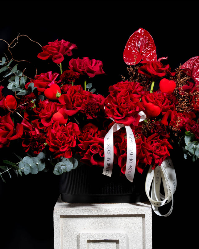 Passion bouquet of luxury flowers