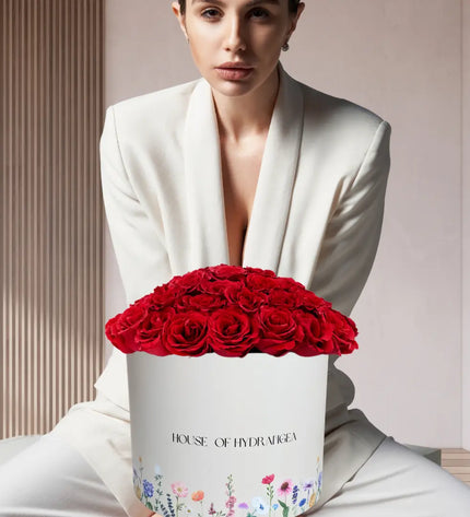 Luxury Large Red Rose Box Gift Flowers Delivery in Dubai