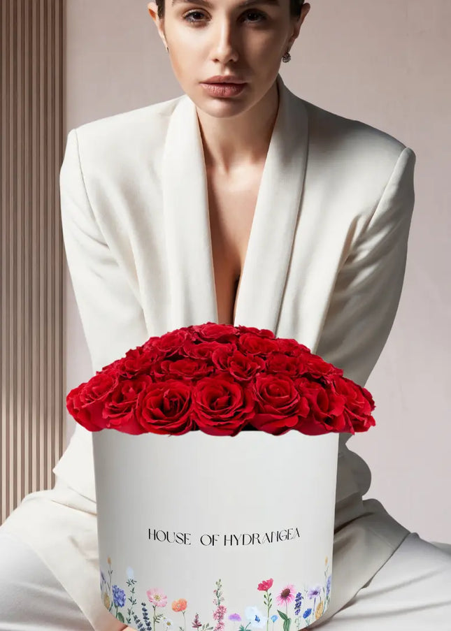 Luxury Large Red Rose Box Gift Flowers Delivery in Dubai