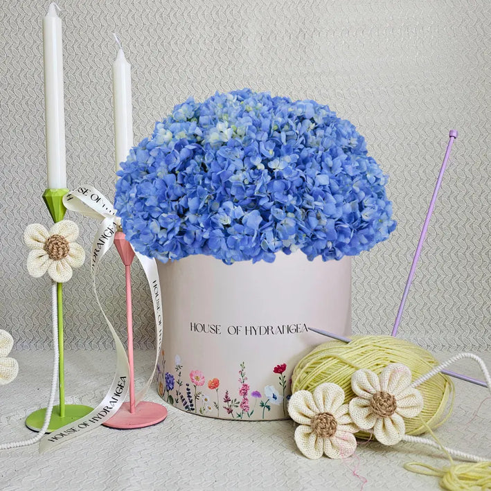 Premium Grade Bule Flowers Waterfall Hat Box Hydrangea, Handpicked As Gift Dubai