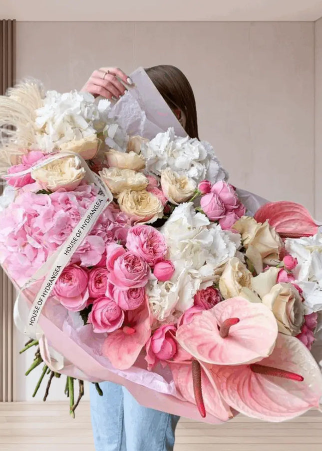 Sawyer Exquisite Flowers Bouquet White & Pink Roses Hydrangeas Flowers Delivery in Dubai